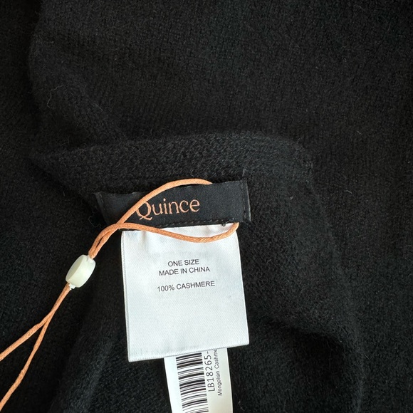 Beautiful Brand new with tags 100% cashmere “Quince” wrap - Picture 6 of 9